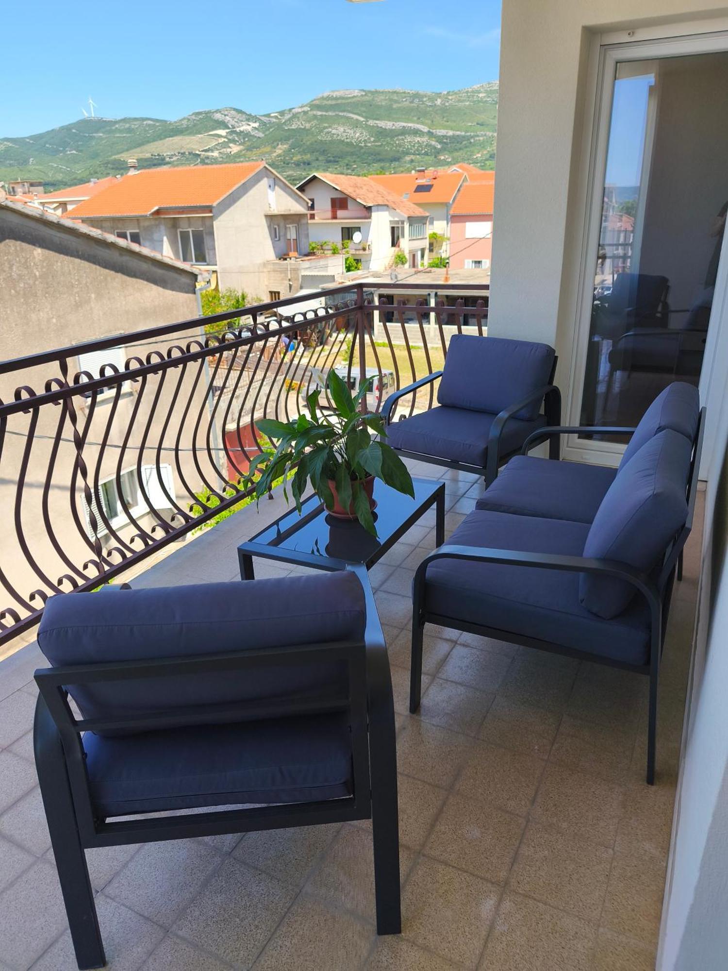 Apartmani Ljubica คาชเตลา ภายนอก รูปภาพ