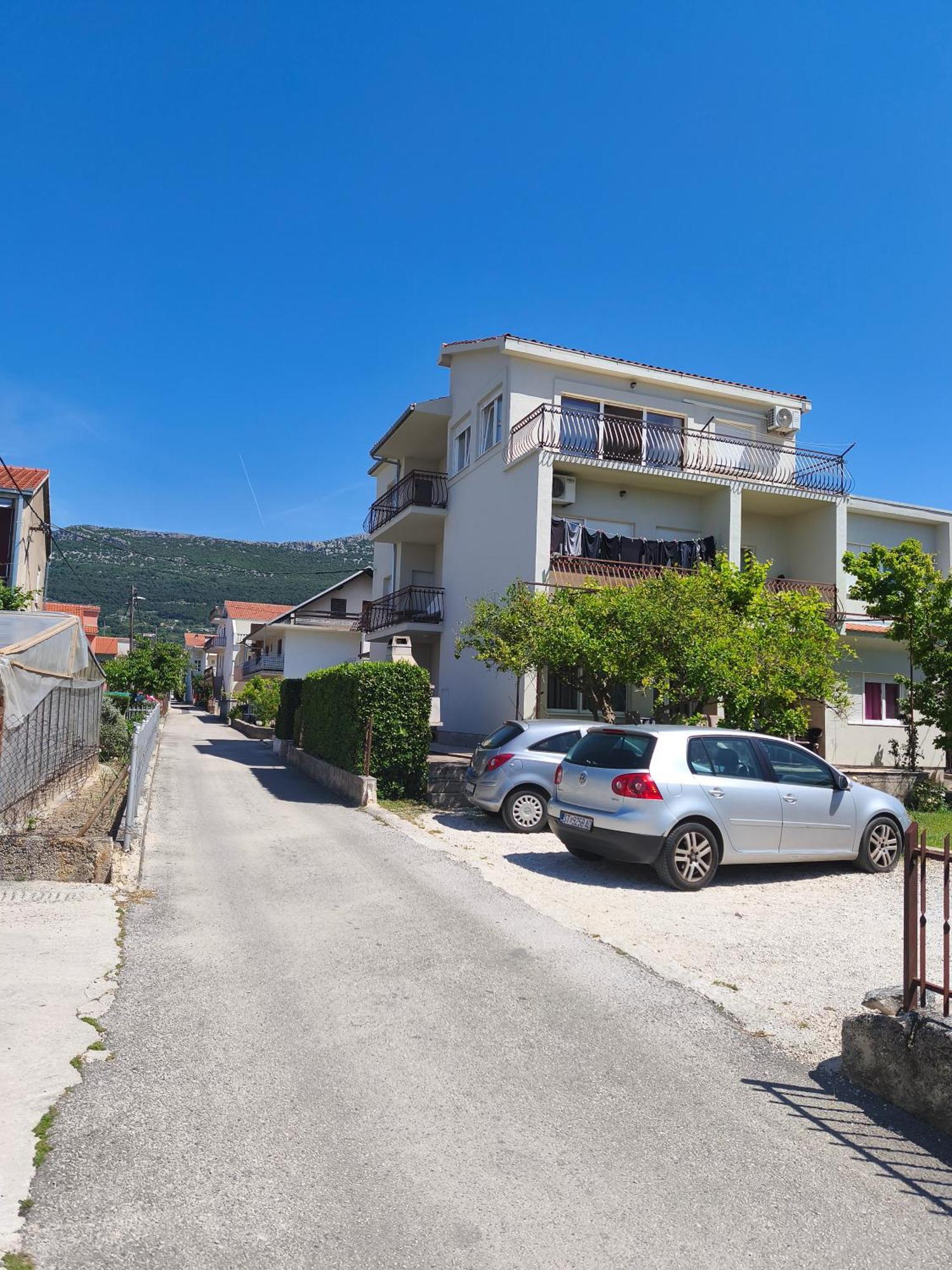 Apartmani Ljubica คาชเตลา ภายนอก รูปภาพ