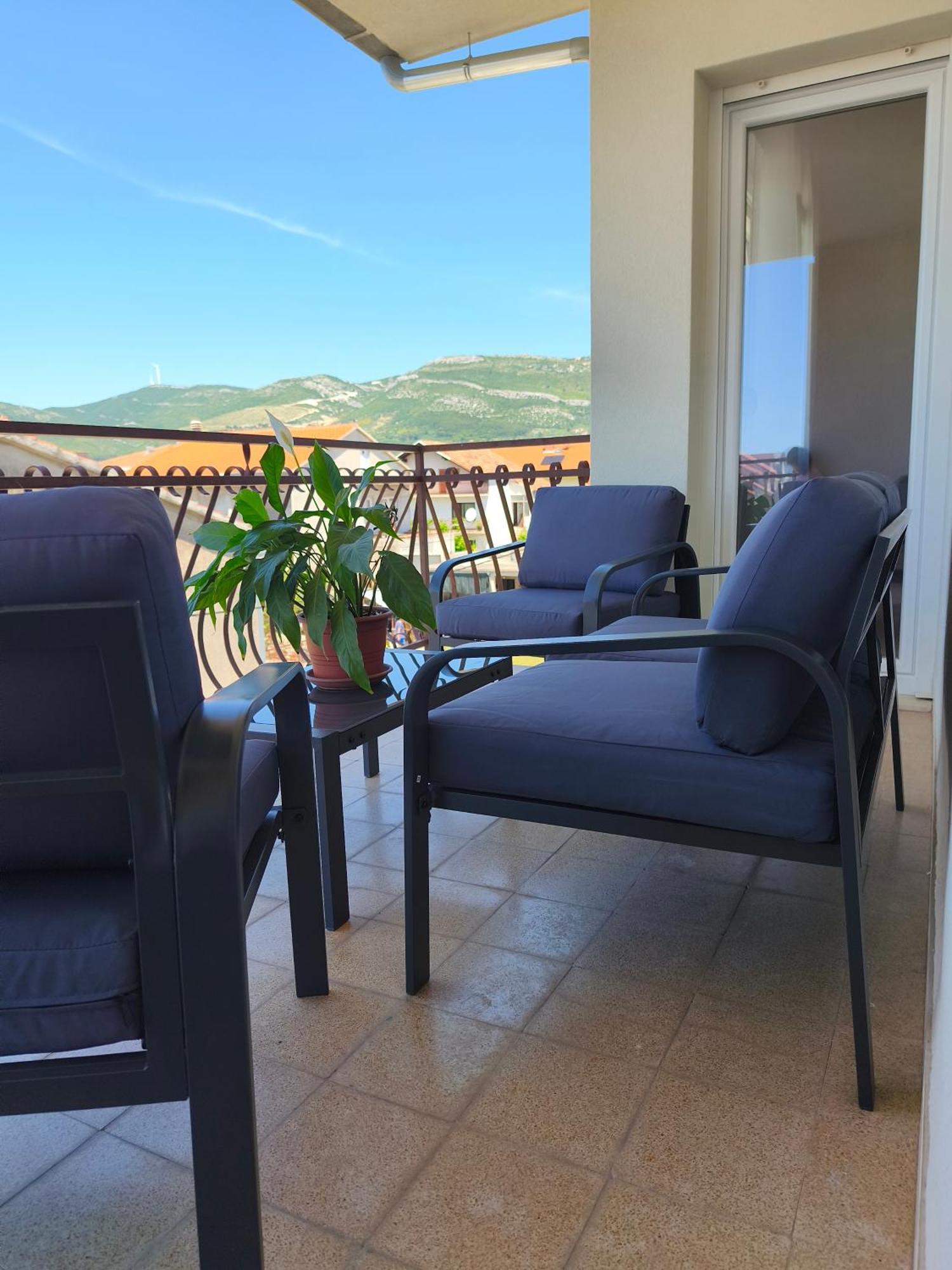 Apartmani Ljubica คาชเตลา ภายนอก รูปภาพ