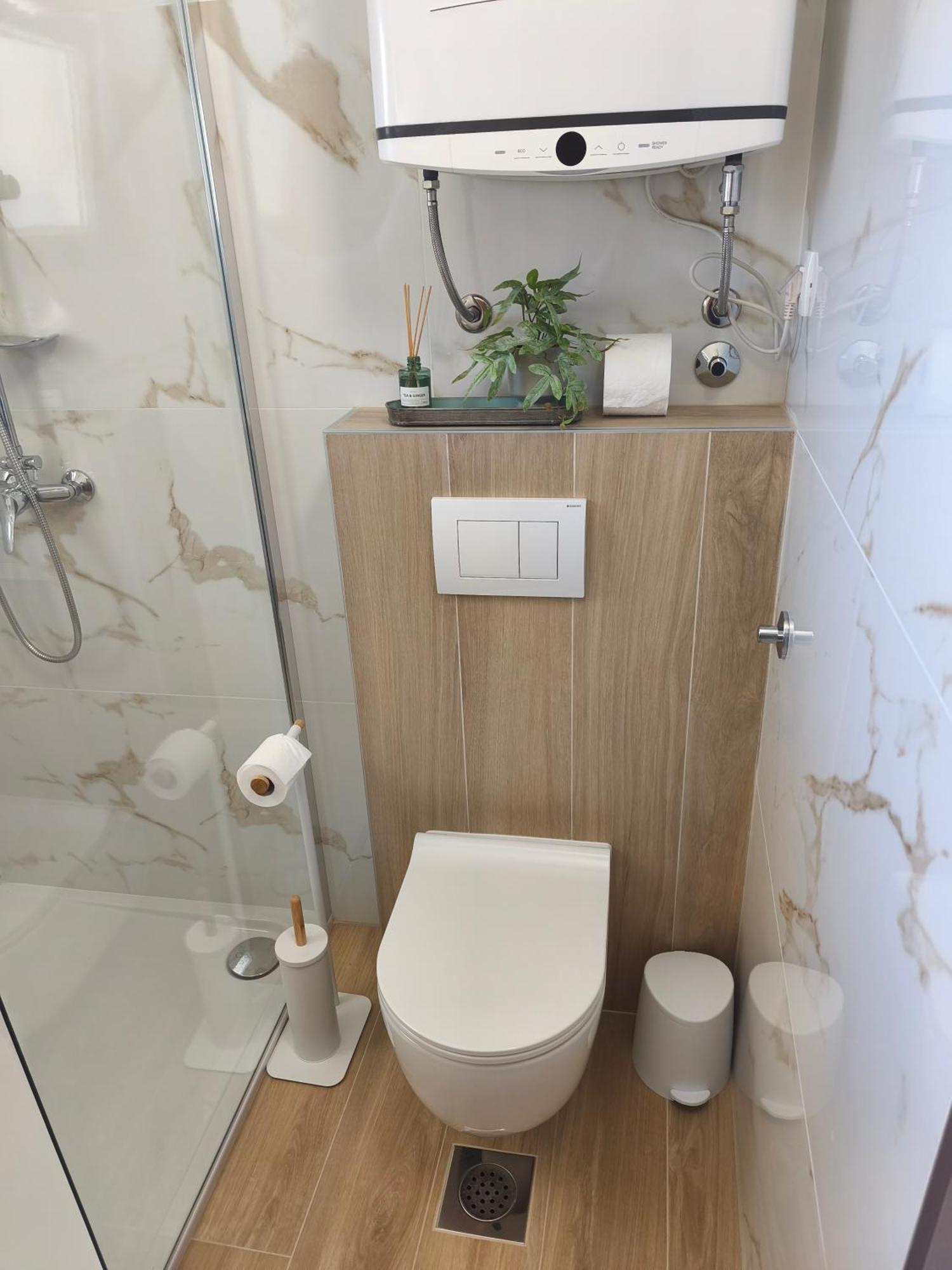 Apartmani Ljubica คาชเตลา ภายนอก รูปภาพ