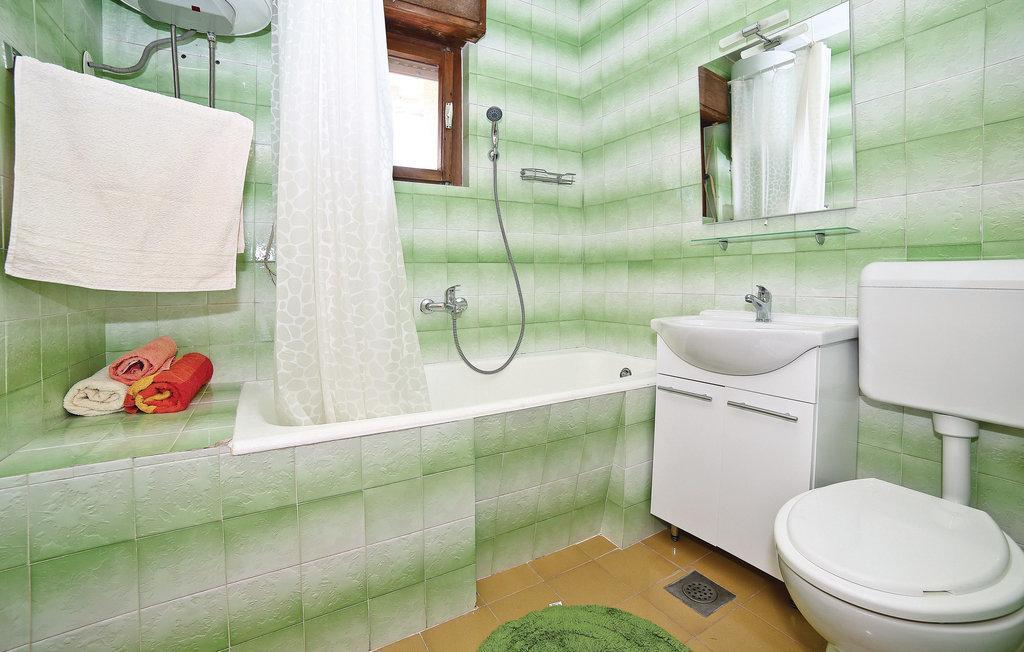 Apartmani Ljubica คาชเตลา ภายนอก รูปภาพ